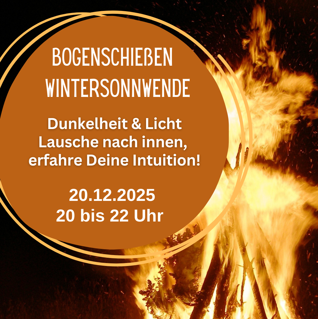 Bogenschießen zur Wintersonnwende vor Feuer