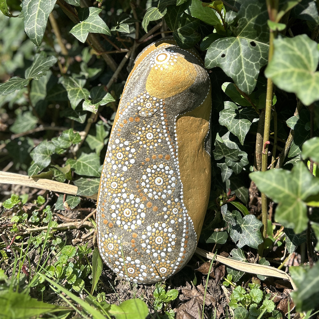 Bemalter Stein mit Engel