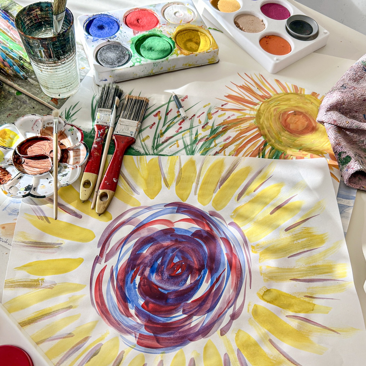 Wasserfarbenbild mit Sonne