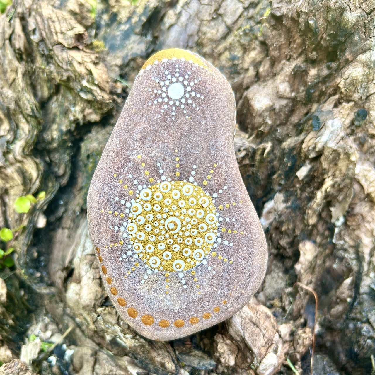 Bemalter Stein mit Engel Rückseite